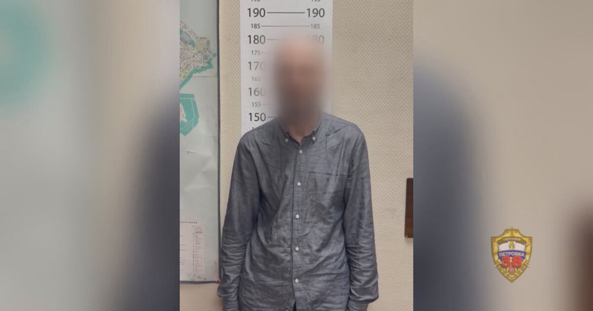Мужчина поджег авто водителя, который облил его из лужи в Москве